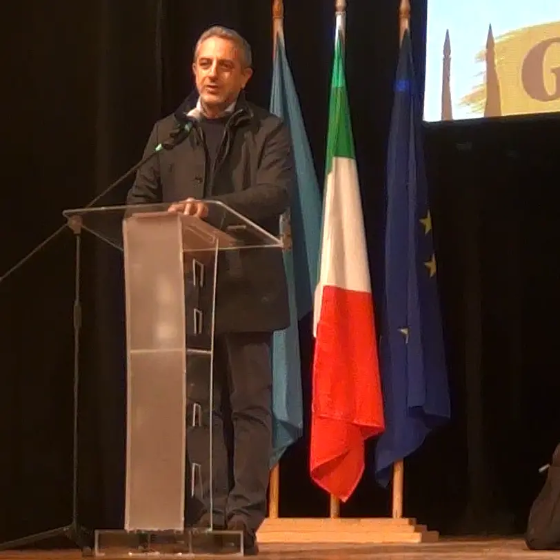 <p>«Giù le mani dalla città»: Cassano all’Ionio rompe il silenzio. Giovedì il caso arriva in Prefettura a Cosenza</p><p> </p>