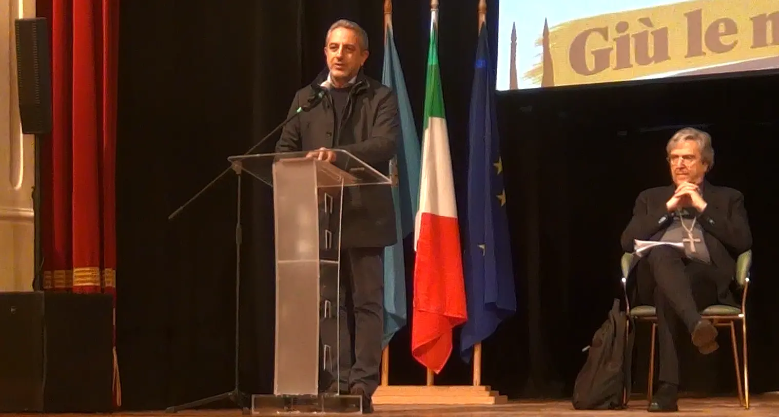 «Giù le mani dalla città»:\u00A0Cassano all’Ionio rompe il silenzio. Giovedì il caso arriva in Prefettura a Cosenza\n