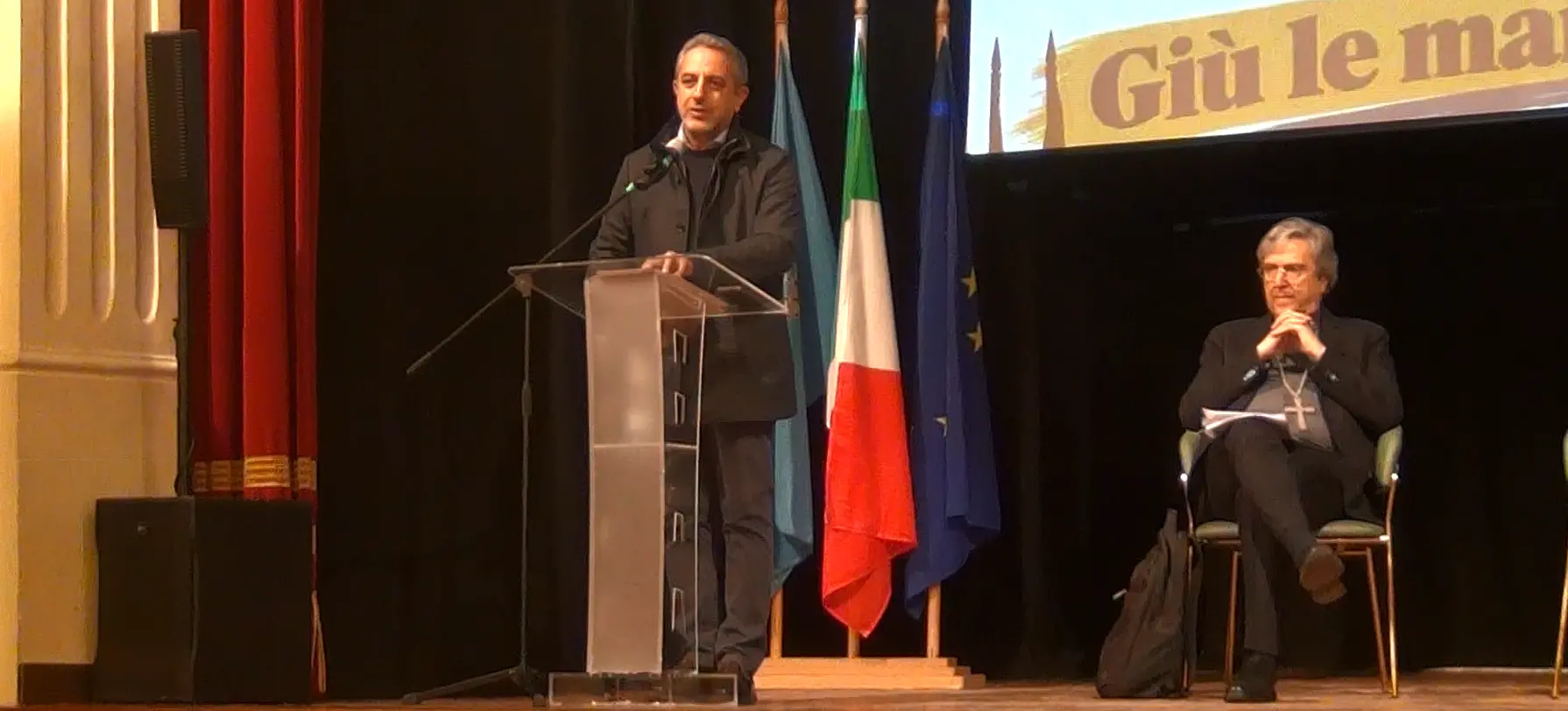 «Giù le mani dalla città»:\u00A0Cassano all’Ionio rompe il silenzio. Giovedì il caso arriva in Prefettura a Cosenza\n