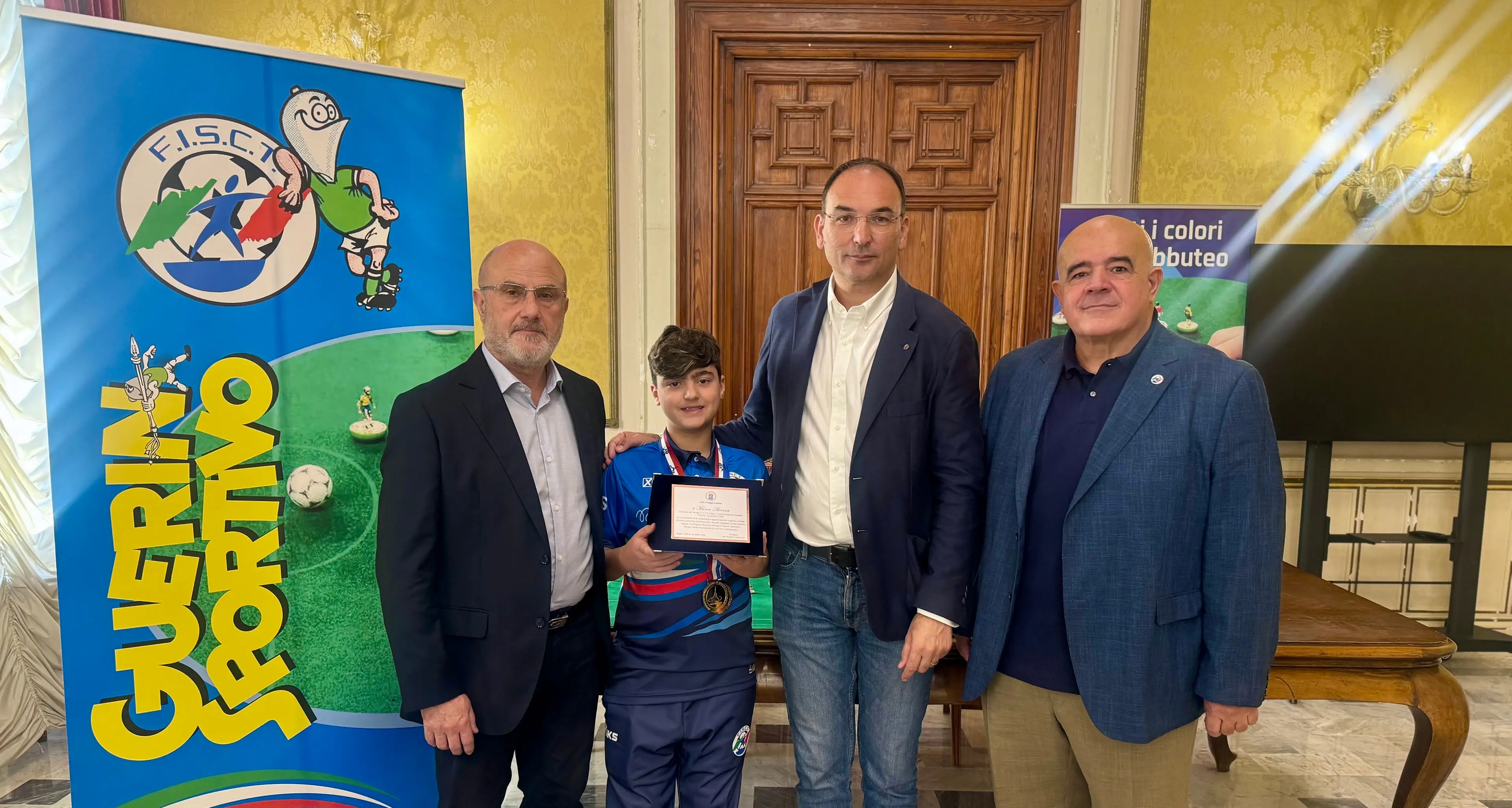 Reggio Calabria celebra Marco Averna, campione del mondo di Subbuteo Under 12:\u00A0«Orgoglio per l’intera comunità»\n