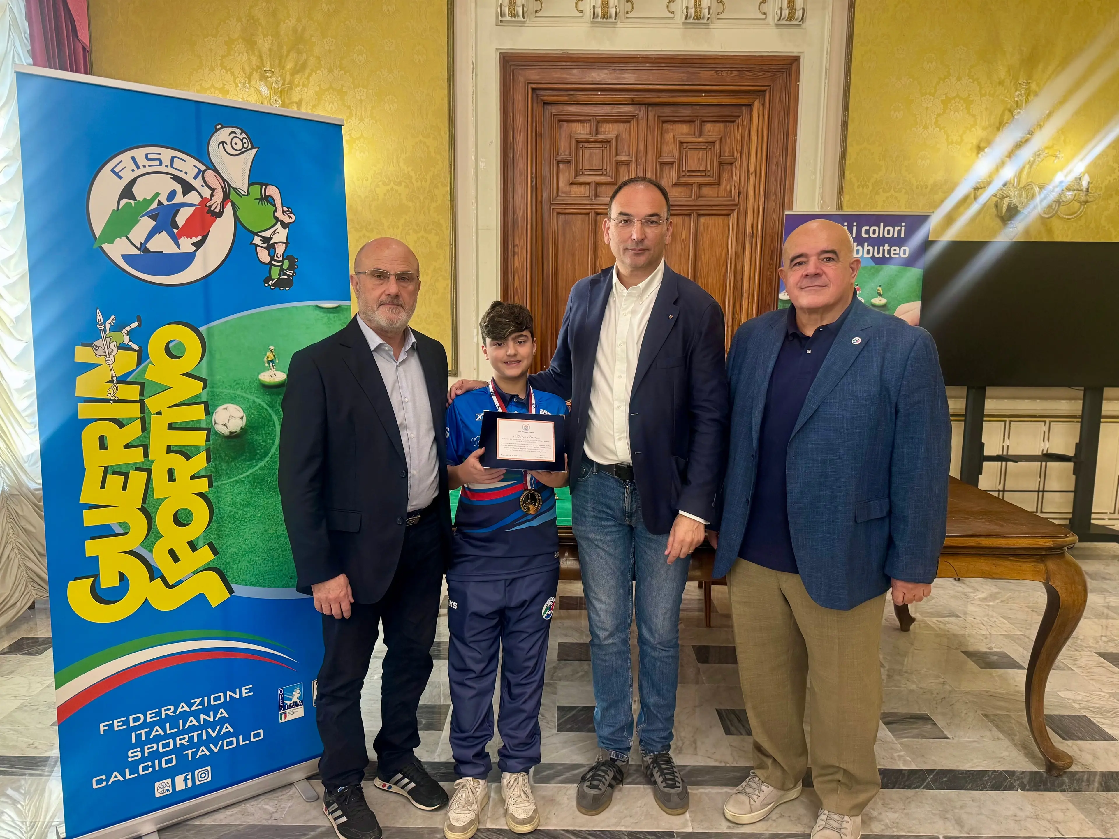 Reggio Calabria celebra Marco Averna, campione del mondo di Subbuteo Under 12:\u00A0«Orgoglio per l’intera comunità»\n