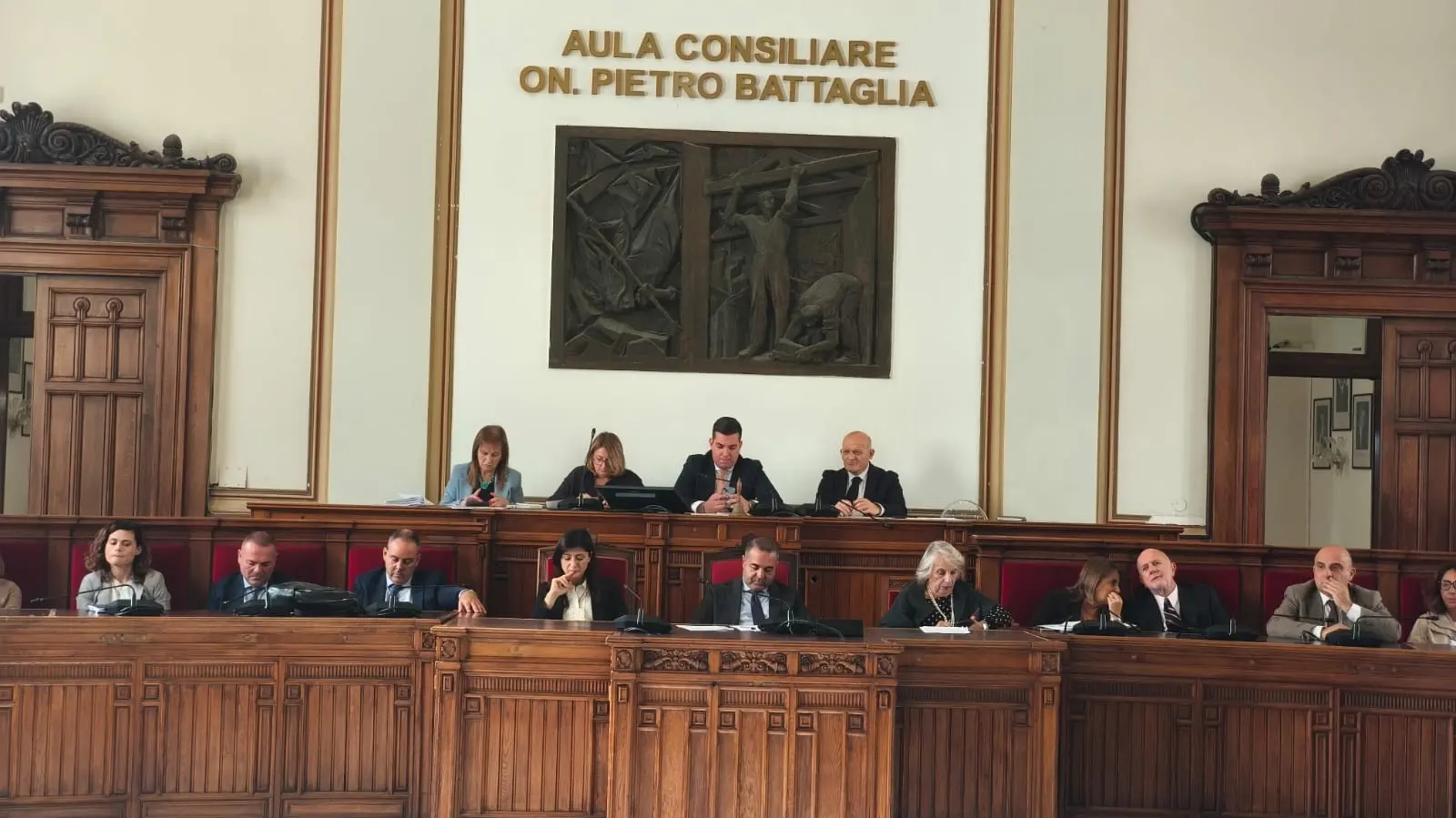 Reggio, bilancio consolidato approvato: risultato positivo per 90 milioni, resta il nodo Castore\n