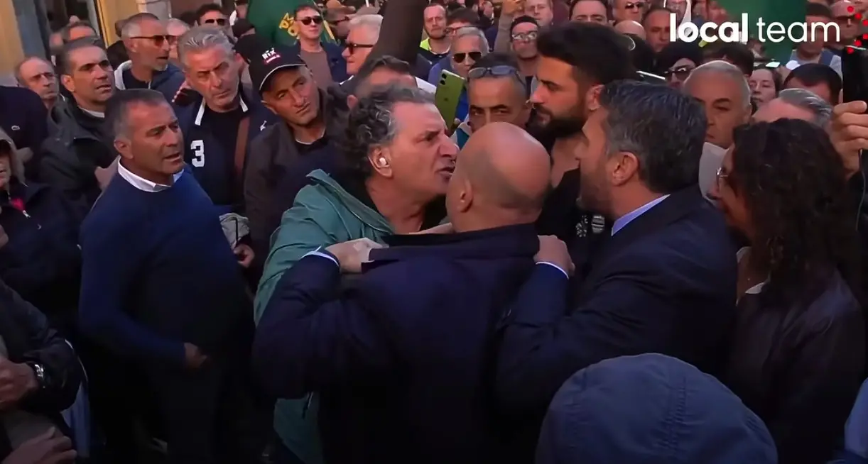 Protesta dei Tir a Roma, la rabbia dei calabresi contro la politica: tensione con Nicola Irto e strali sul Governo\n