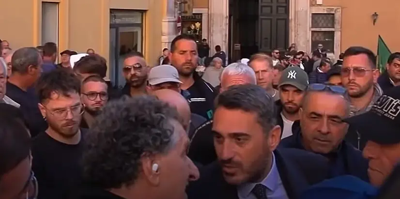 La rabbia travolge anche chi non governa: il caso Irto è il segnale di un’Italia esasperata che Meloni non può ignorare\n