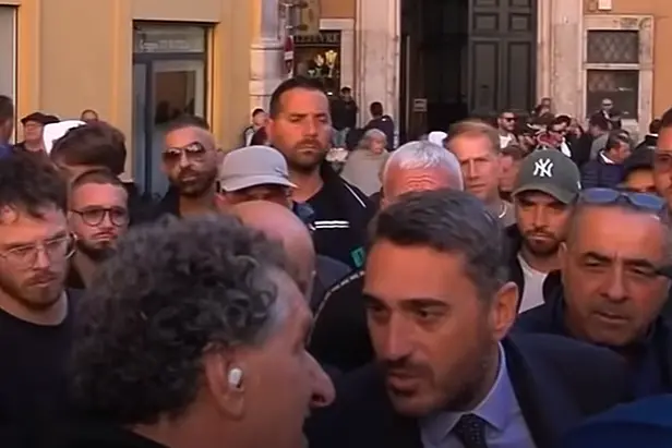La rabbia travolge anche chi non governa: il caso Irto è il segnale di un’Italia esasperata che Meloni non può ignorare\n
