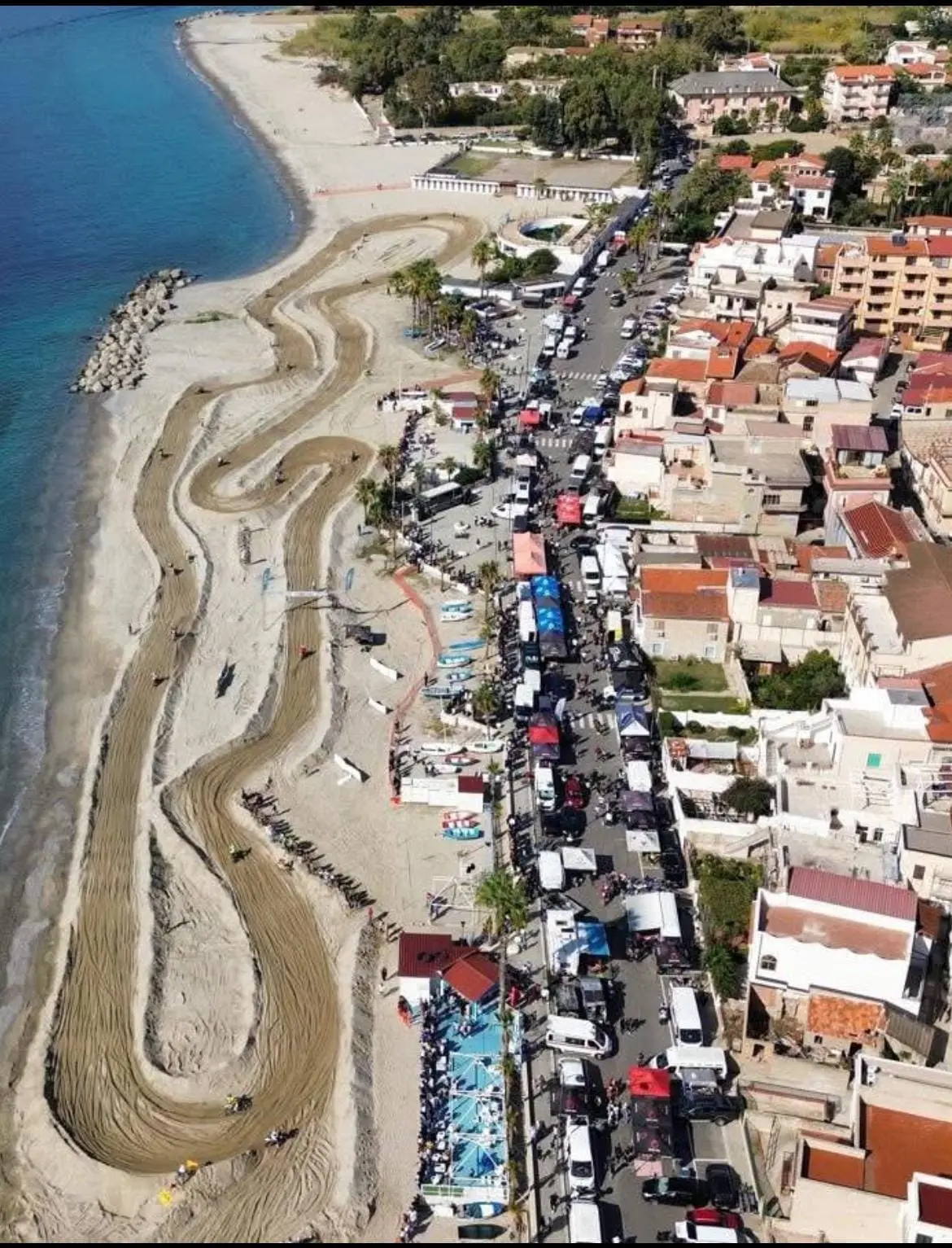 Il Campionato Nazionale Mare Cross torna sulla spiaggia di Catona\n