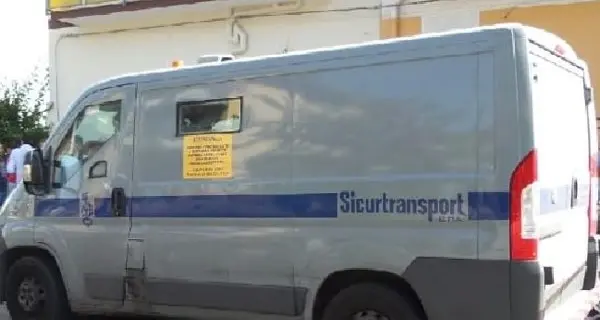 Vigilanza privata, proclamato lo stato di agitazione alla Sicurtransport di Catanzaro, Crotone e Vibo Valentia