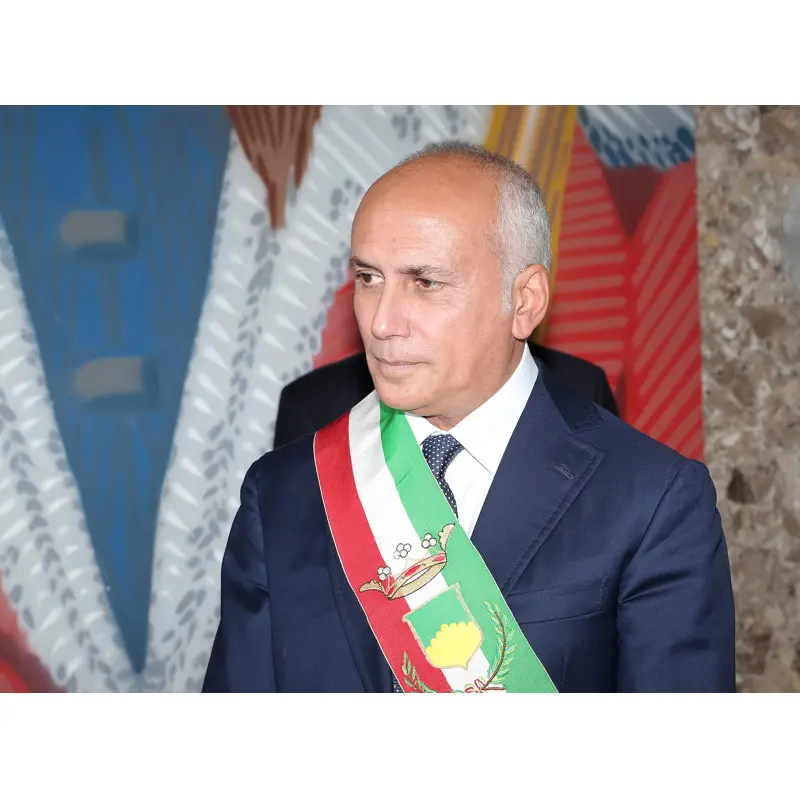Stasi, la vicinanza di Franz\u00A0Caruso: «Saprà rispondere alle accuse, no ai processi anticipati»\n