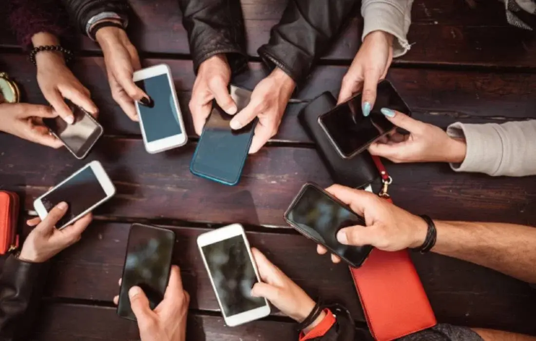 Il 91% dei reggini usa lo smartphone quando non ha nulla da fare\n