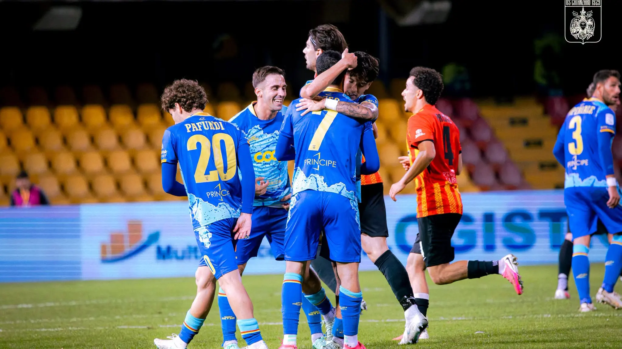 <p>Foto Us Catanzaro</p>\\n