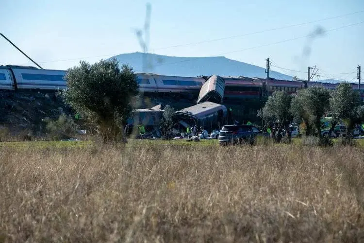 Anche un calabrese tra i cinque\u00A0italiani coinvolti nell’incidente ferroviario in Spagna. Dispersa una donna toscana\n