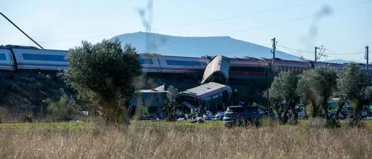 Anche un calabrese tra i cinque\u00A0italiani coinvolti nell’incidente ferroviario in Spagna. Dispersa una donna toscana\n