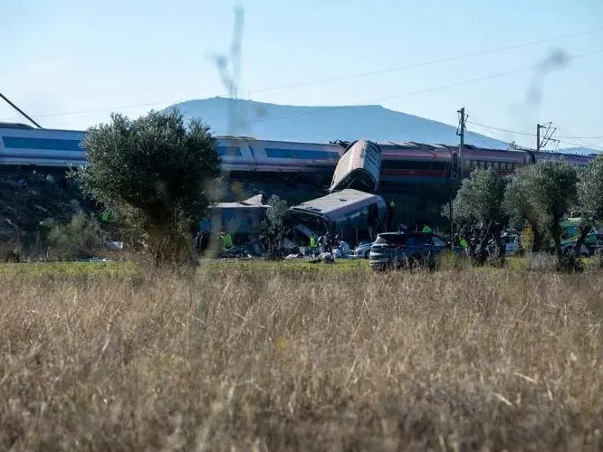 Anche un calabrese tra i cinque italiani coinvolti nell’incidente ferroviario in Spagna. Dispersa una donna toscana