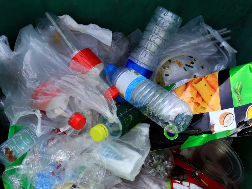 Fondi per ridurre i rifiuti plastici, anche in questo caso Vibo non supera la selezione mentre Maierato e Pizzo ottengono quasi 440mila euro. Tutti gli esclusi