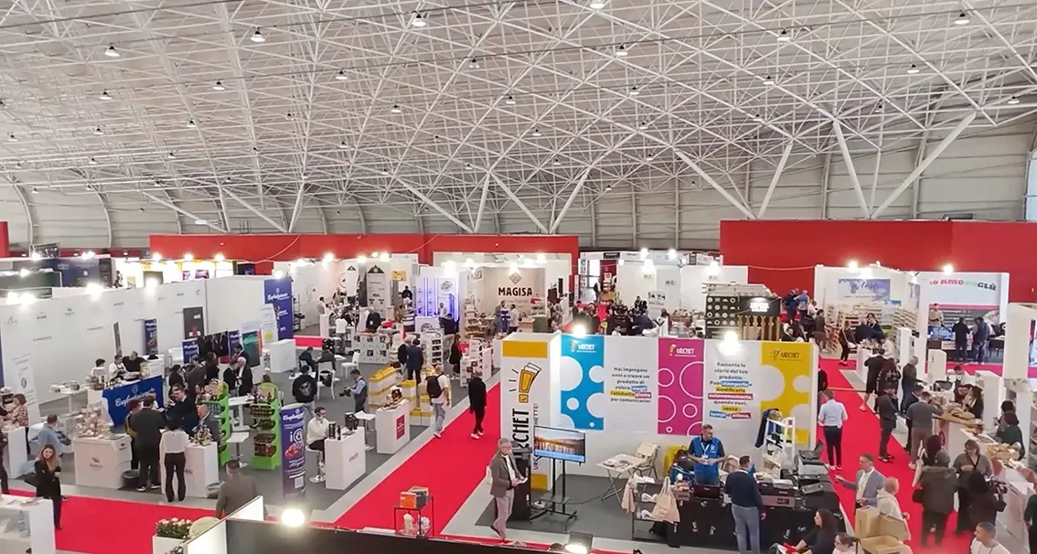 A Catanzaro torna DeGusto, il salone internazionale dell’enogastronomia made in Italy: oltre 100 imprese e più di 200 brand\n