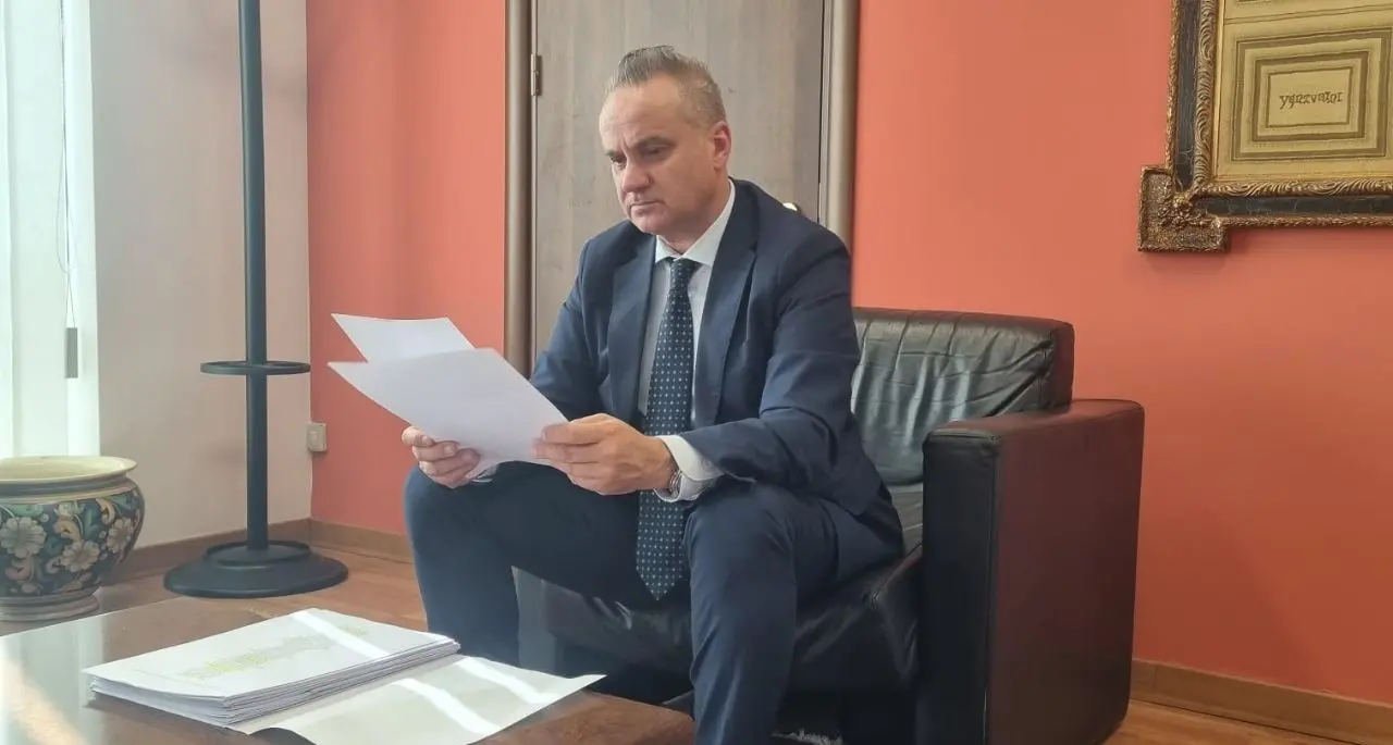 <p>Provincia di Vibo, il <span style=\"color:hsl(0, 75%, 60%);\">27 dicembre</span> si elegge il nuovo presidente: scelte anche le date per le candidature</p>
