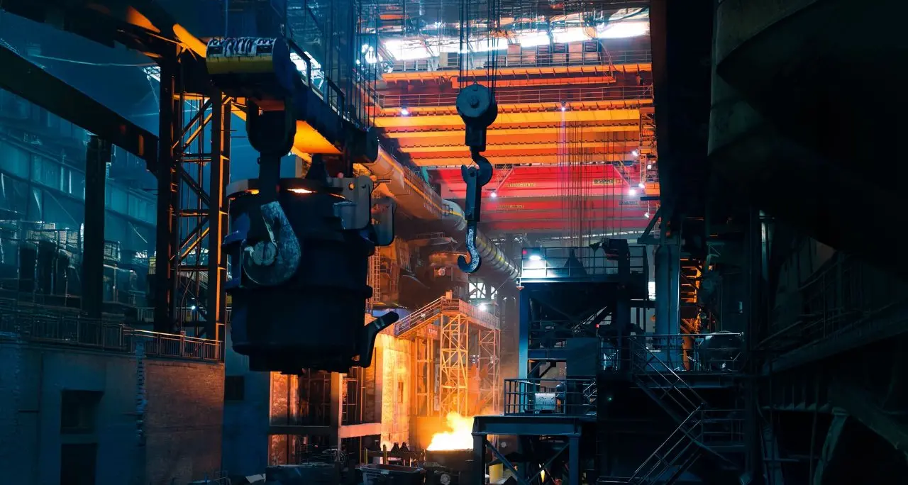 Ex Ilva di Taranto, la Cassazione conferma lo spegnimento dell'area a caldo: amianto e polveri alla base della decisione\n