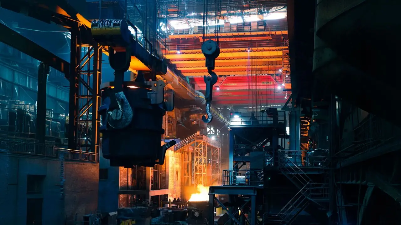 Ex Ilva di Taranto, la Cassazione conferma lo spegnimento dell'area a caldo: amianto e polveri alla base della decisione\n