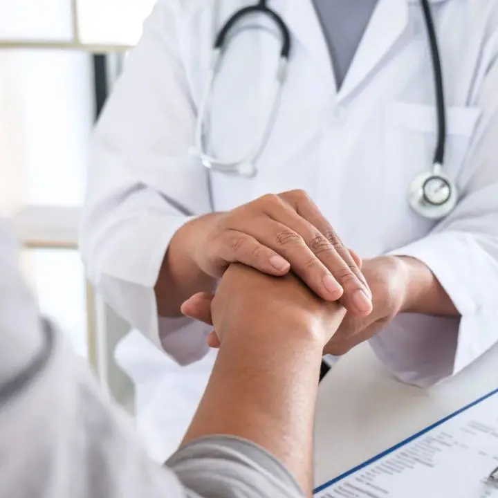 <p>La buona sanità esiste, i familiari di una paziente: «Grazie ai medici di Catanzaro, stavolta non è stato necessario partire»</p>