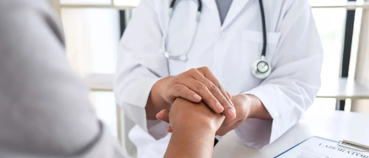 La buona sanità esiste, i familiari\u00A0di una paziente: «Grazie ai medici di Catanzaro, stavolta\u00A0non è stato necessario partire»\n