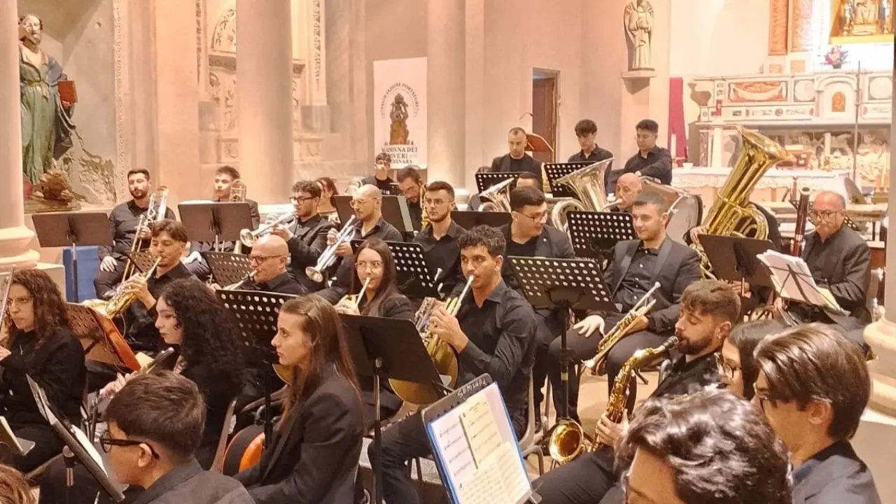 L’Orchestra di fiati del Conservatorio di Vibo chiude il ciclo di concerti all’ex collegio dei Gesuiti\n
