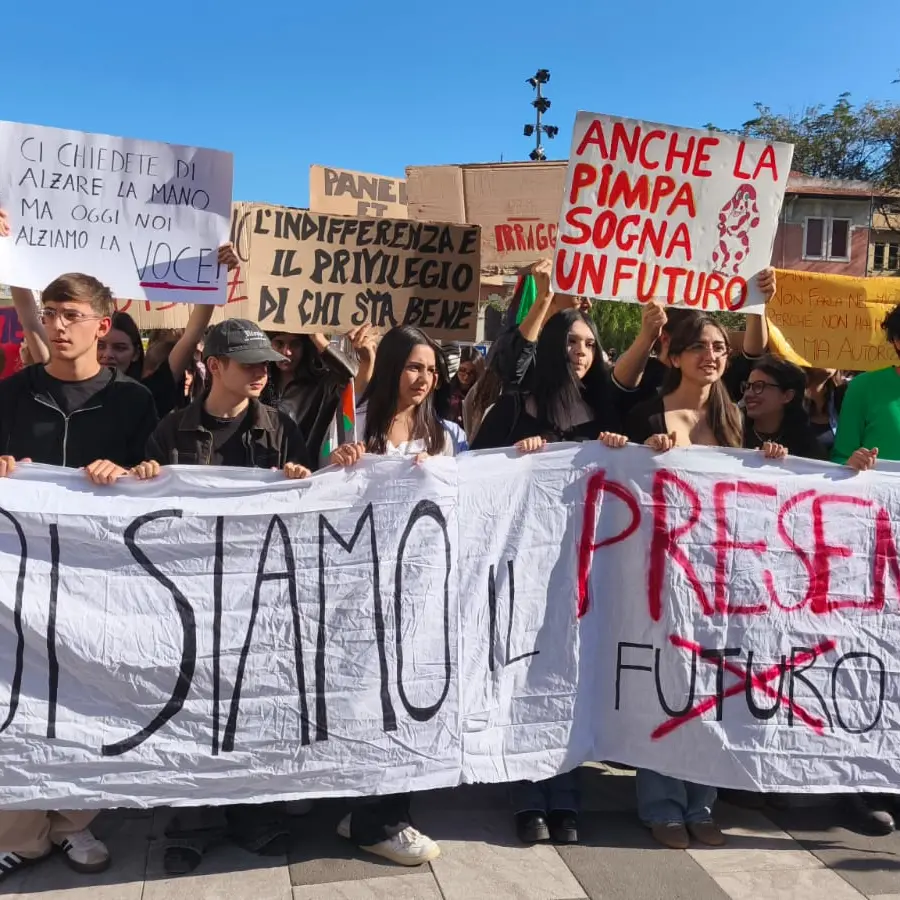 Sciopero generale, il Pd Calabria attacca il governo: «Paese esasperato, fallimento della politica economica»\n