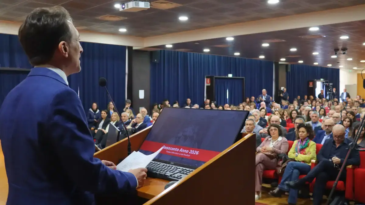 <p>«Costruire qui il domani è il più grande <span style=\"color:hsl(0, 75%, 60%);\">atto d’amore per la Calabria</span>»: il rettore Gianluigi Greco racconta la sua Unical</p>