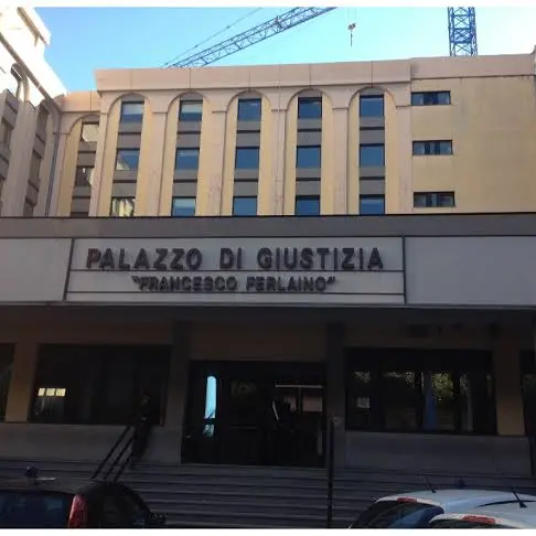 Inchiesta Ginestra, anche gli altri indagati restano in silenzio, le difese: «Troppi atti da leggere in poco tempo»