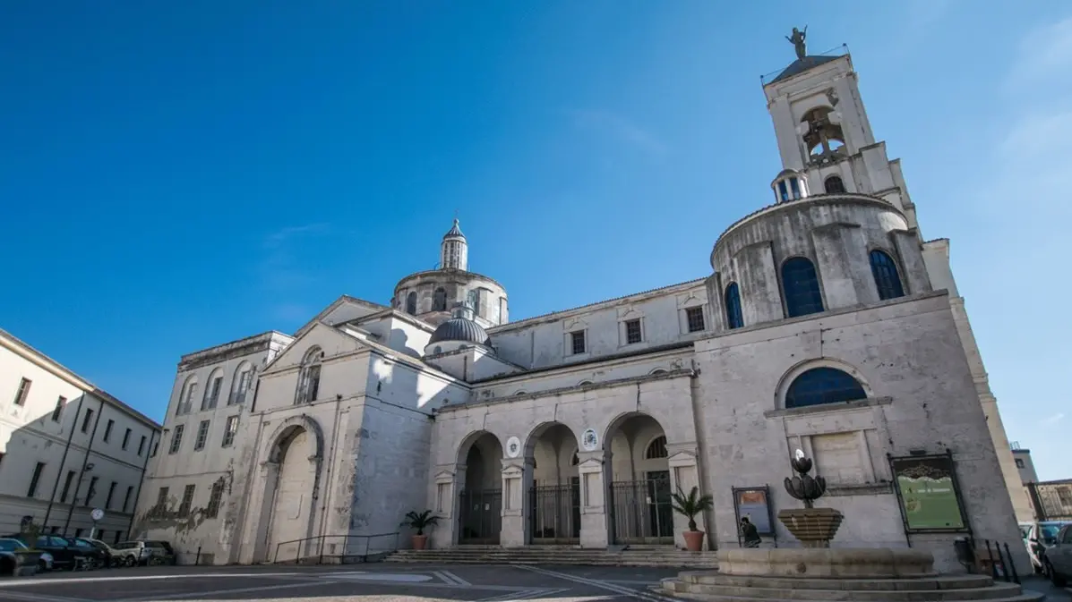 <p>Il Duomo di Catanzaro</p>\\n