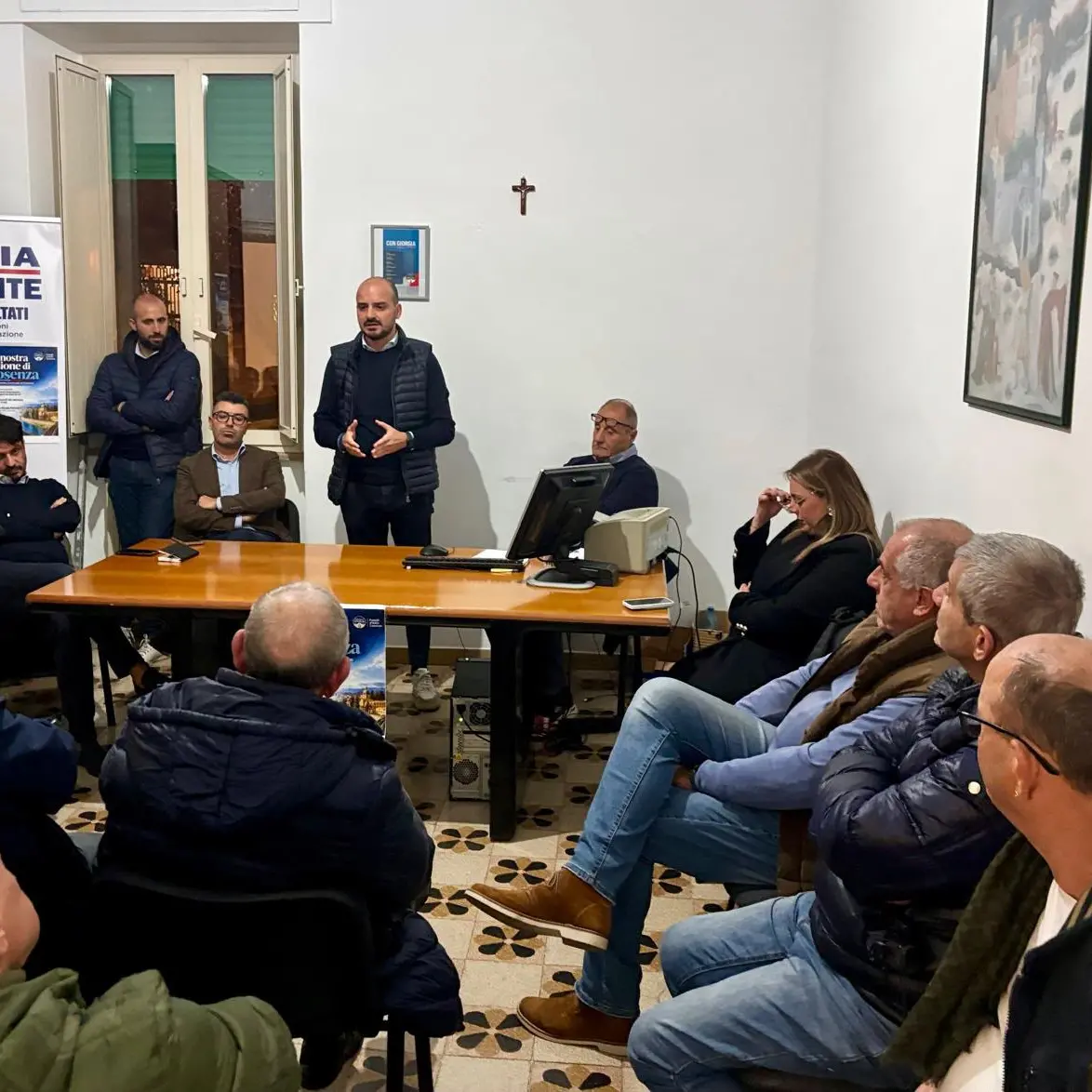 Fratelli d’Italia prepara la sfida per Cosenza: sicurezza, decoro e rigenerazione al centro del programma\n