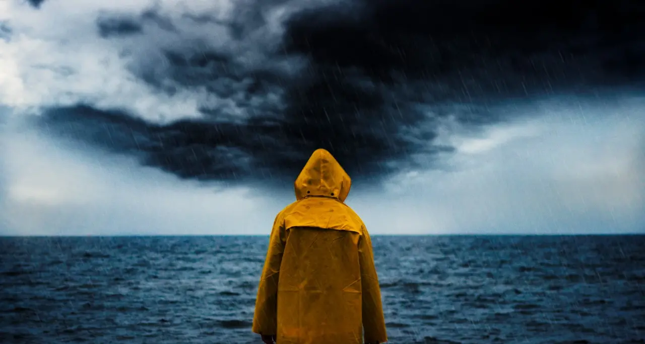 Maltempo in arrivo, il Vibonese tra le zone più esposte: piogge intense e rischio nubifragi, temperature in picchiata nel weekend\n